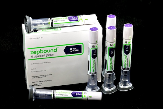 12mg retatrutide reconstitution I get asked questions about this subject a lot. Here's a simple  explanation: If you have a 10mg vial of Retatrutide: If you add 1cc (100  units) of water.. Each .1 (10